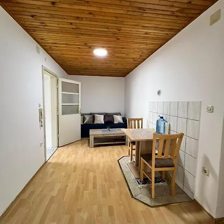 Konak Kod Kanite Високо